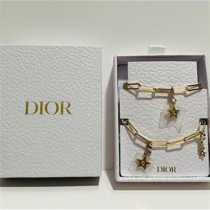Unveiling The Allure Of The Dior Free Phone Charm