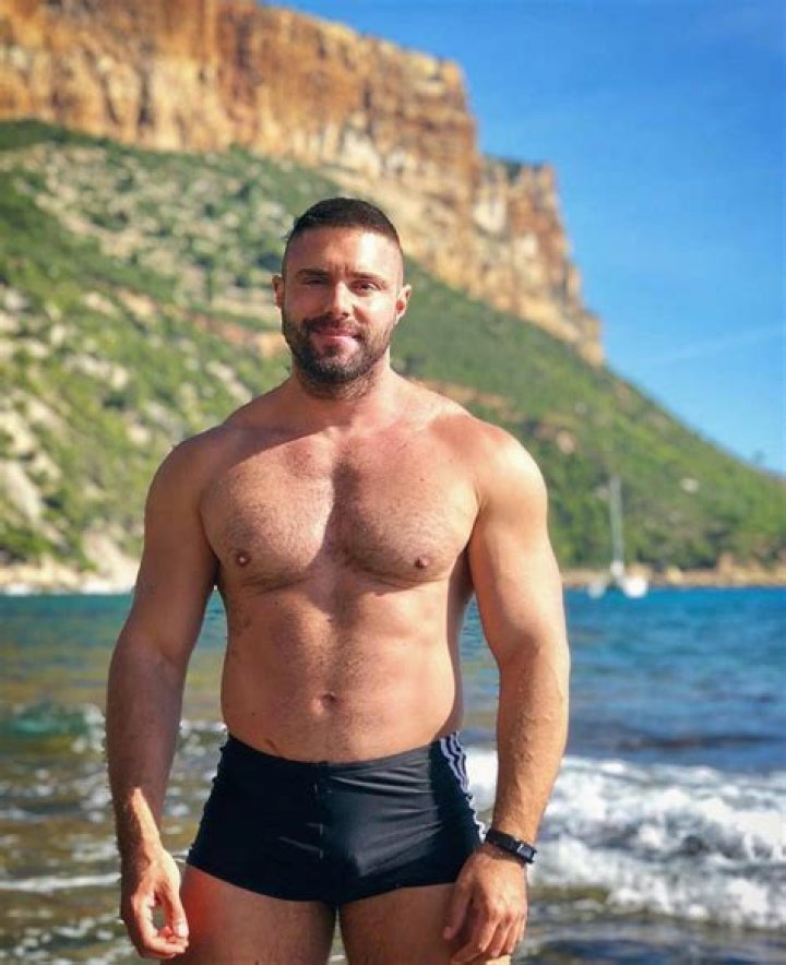 The Allure Of The Hairy Man Speedo: Confidence In Every Thread